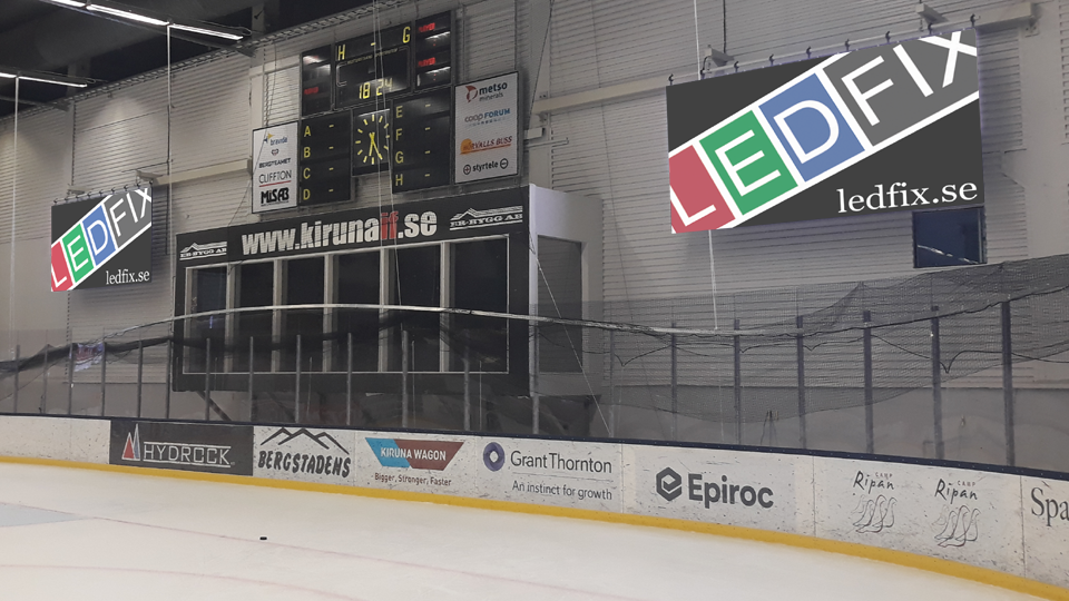 LED-display monterad i ishall led inomhus display skärm